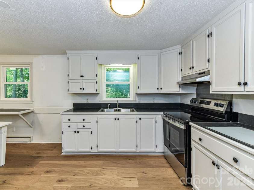 800 Ethel Street, Waxhaw, NC 28173.  MLS# CAR4389407, YatesRealty ID 34399. Bright and functional kitchen