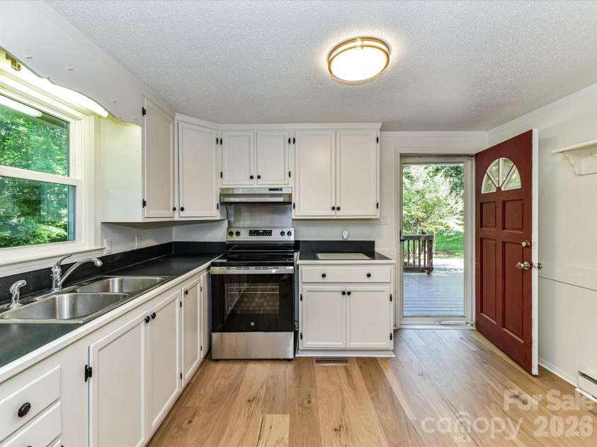 800 Ethel Street, Waxhaw, NC 28173.  MLS# CAR4389407, YatesRealty ID 34399. Bright and functional kitchen