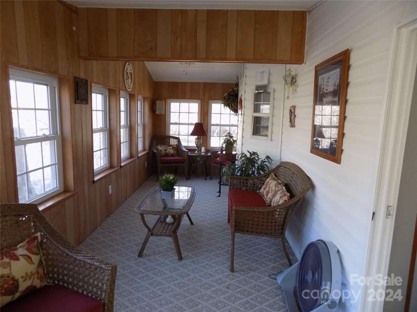 43 Pike Point, Waynesville, NC 28785.  MLS# CAR4097952, YatesRealty ID 344. 