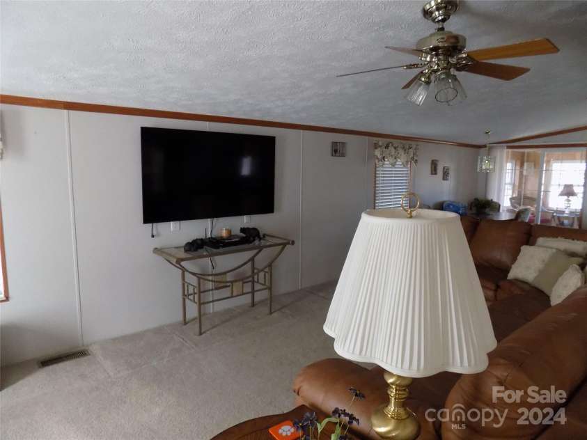 43 Pike Point, Waynesville, NC 28785.  MLS# CAR4097952, YatesRealty ID 344. 