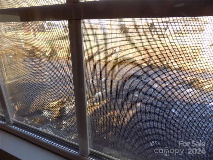 43 Pike Point, Waynesville, NC 28785.  MLS# CAR4097952, YatesRealty ID 344. 