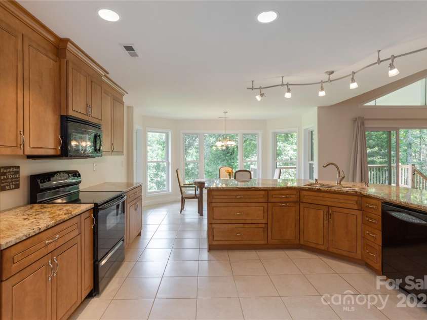 145 Frankie Lane, Flat Rock, NC 28731.  MLS# CAR4239682, YatesRealty ID 3440. 