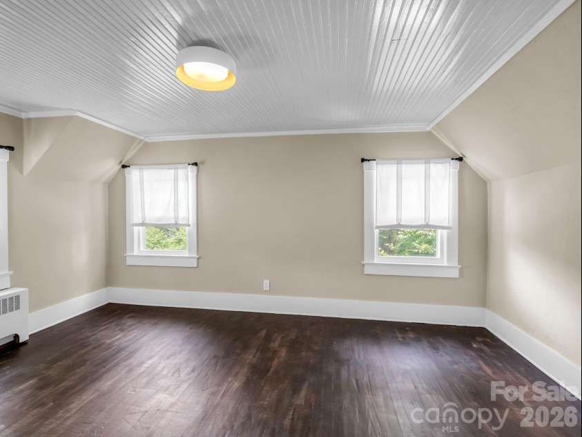 23 Sunset Drive, Black Mountain, NC 28711.  MLS# CAR4397312, YatesRealty ID 34401. 