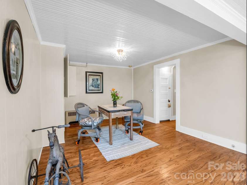23 Sunset Drive, Black Mountain, NC 28711.  MLS# CAR4397312, YatesRealty ID 34401. Dining Room