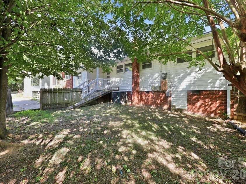 209 Lloyd Street, Salisbury, NC 28144.  MLS# CAR4395847, YatesRealty ID 34402. 