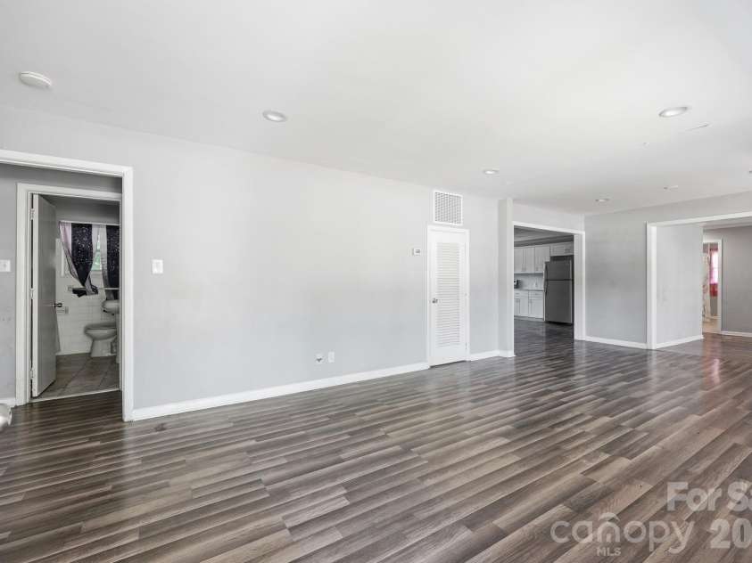 209 Lloyd Street, Salisbury, NC 28144.  MLS# CAR4395847, YatesRealty ID 34402. 