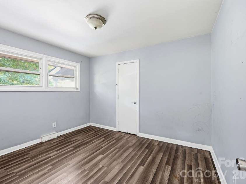 209 Lloyd Street, Salisbury, NC 28144.  MLS# CAR4395847, YatesRealty ID 34402. 