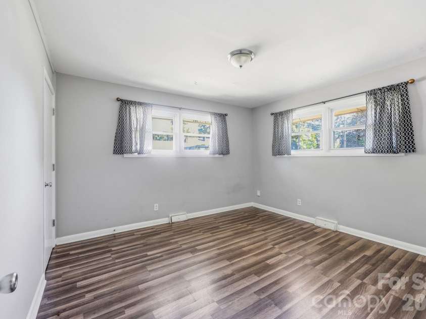 209 Lloyd Street, Salisbury, NC 28144.  MLS# CAR4395847, YatesRealty ID 34402. 