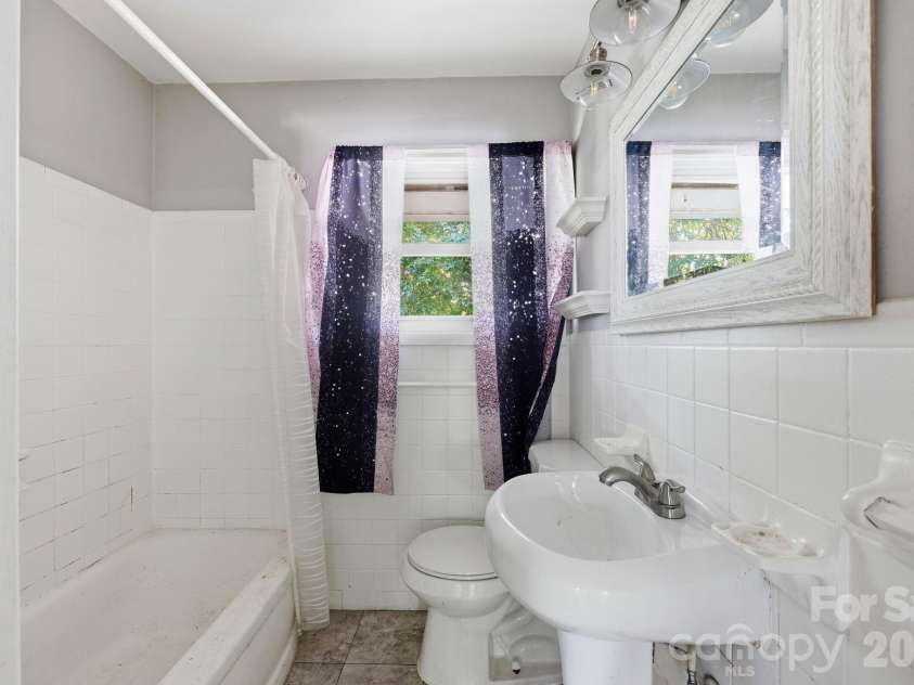 209 Lloyd Street, Salisbury, NC 28144.  MLS# CAR4395847, YatesRealty ID 34402. 