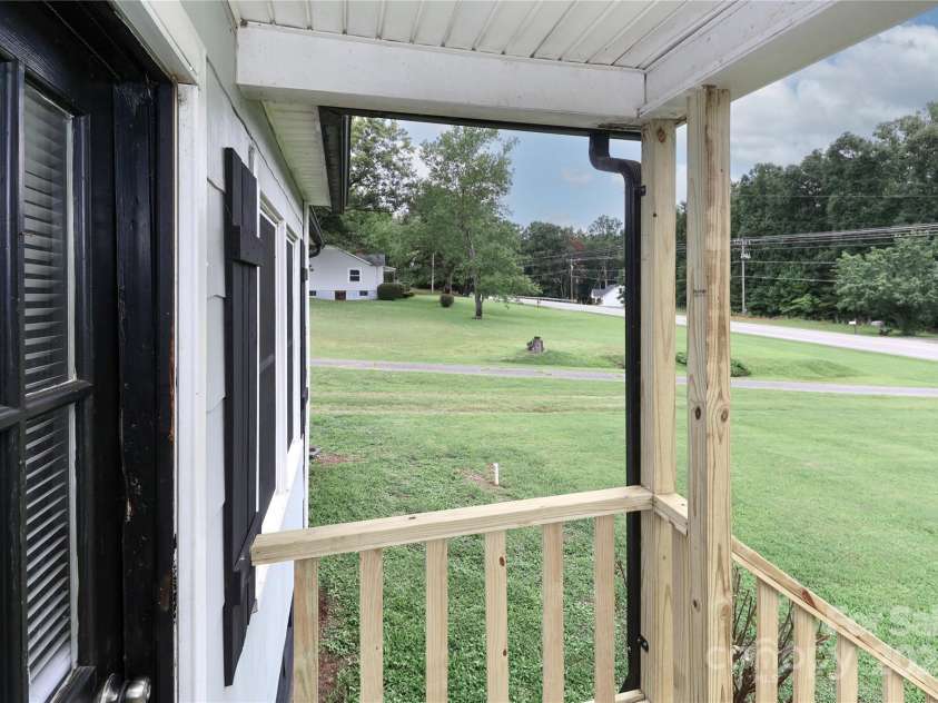 3359 Wilkesboro Highway, Statesville, NC 28625.  MLS# CAR4295079, YatesRealty ID 34402. 
