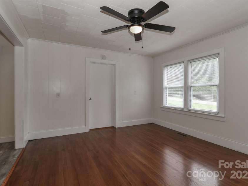 3359 Wilkesboro Highway, Statesville, NC 28625.  MLS# CAR4295079, YatesRealty ID 34402. 