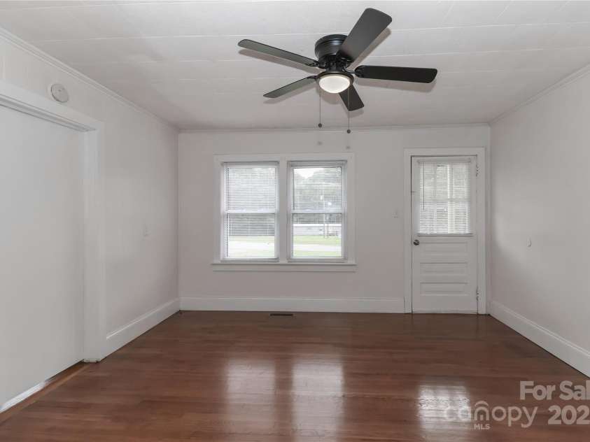 3359 Wilkesboro Highway, Statesville, NC 28625.  MLS# CAR4295079, YatesRealty ID 34402. 