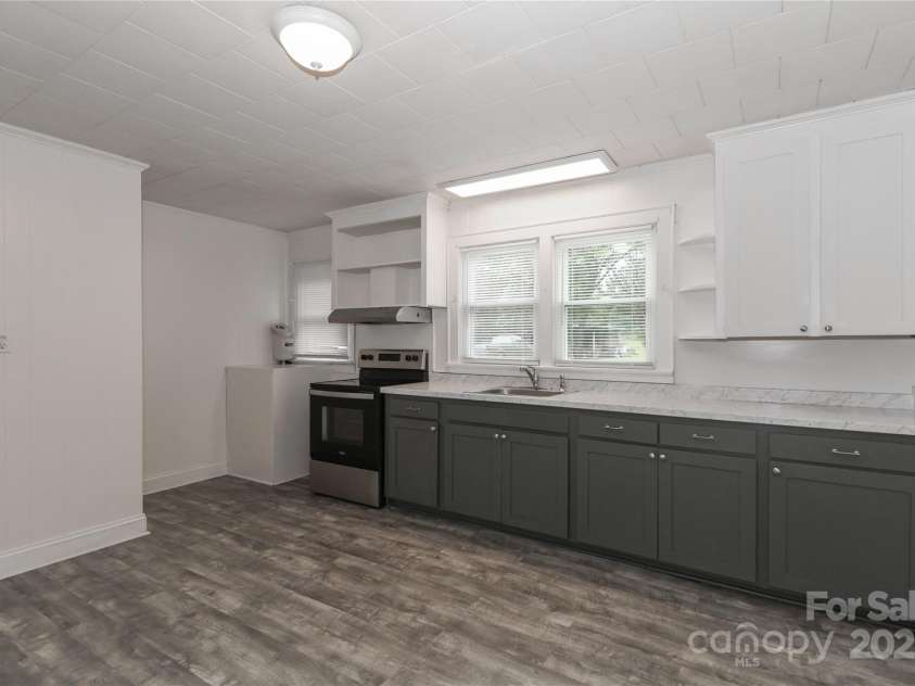 3359 Wilkesboro Highway, Statesville, NC 28625.  MLS# CAR4295079, YatesRealty ID 34402. 