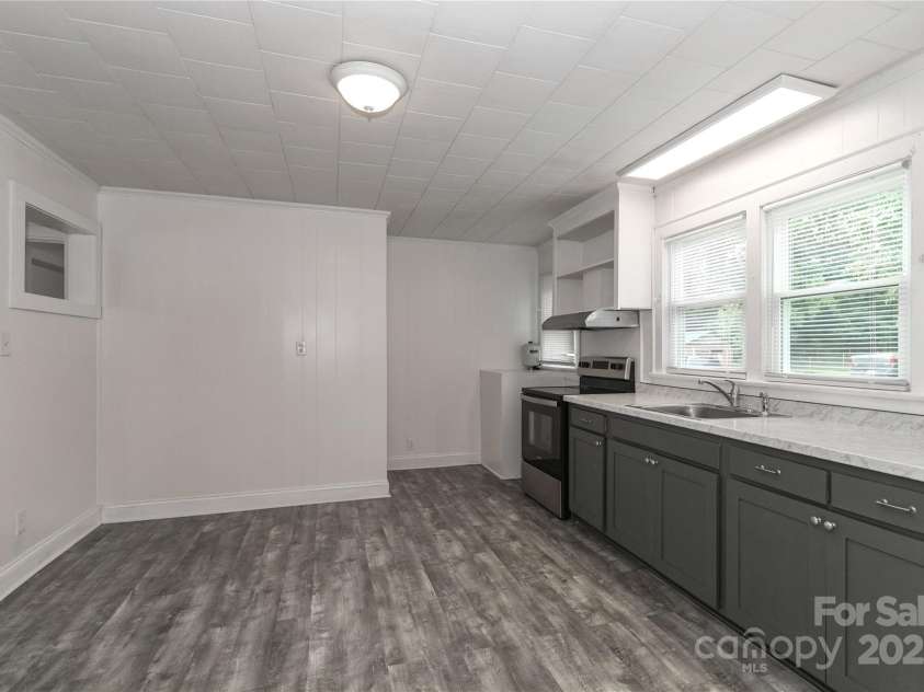 3359 Wilkesboro Highway, Statesville, NC 28625.  MLS# CAR4295079, YatesRealty ID 34402. 
