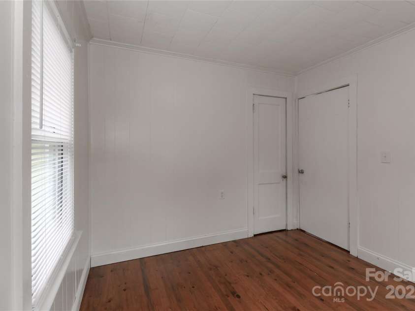 3359 Wilkesboro Highway, Statesville, NC 28625.  MLS# CAR4295079, YatesRealty ID 34402. 