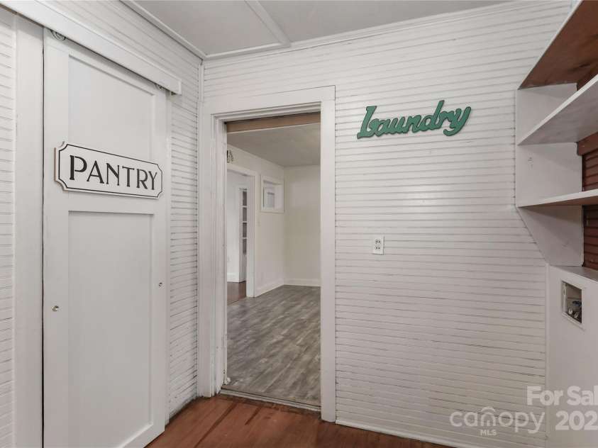 3359 Wilkesboro Highway, Statesville, NC 28625.  MLS# CAR4295079, YatesRealty ID 34402. 