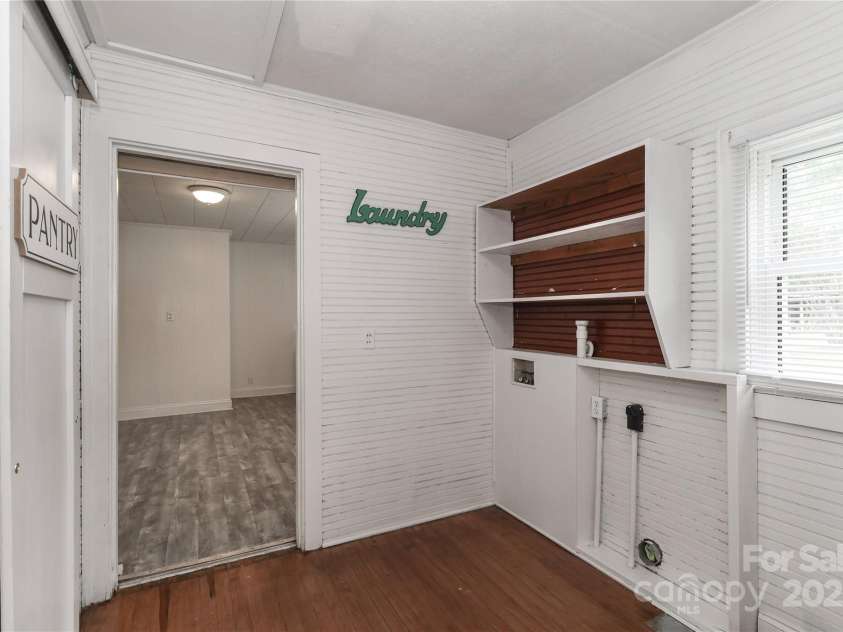 3359 Wilkesboro Highway, Statesville, NC 28625.  MLS# CAR4295079, YatesRealty ID 34402. 
