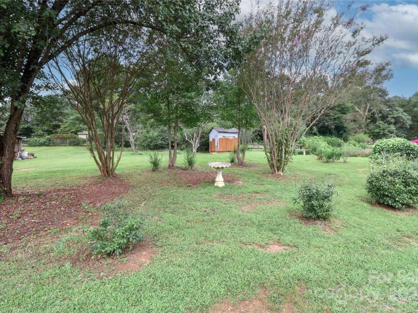 3359 Wilkesboro Highway, Statesville, NC 28625.  MLS# CAR4295079, YatesRealty ID 34402. 