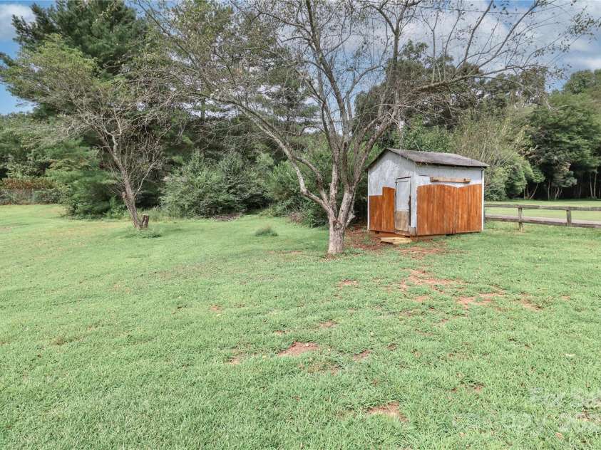 3359 Wilkesboro Highway, Statesville, NC 28625.  MLS# CAR4295079, YatesRealty ID 34402. 