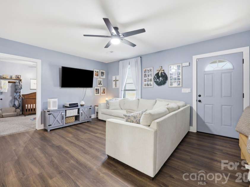 110 Wilfred Avenue, Lexington, NC 27292.  MLS# CAR4396193, YatesRealty ID 34403. 
