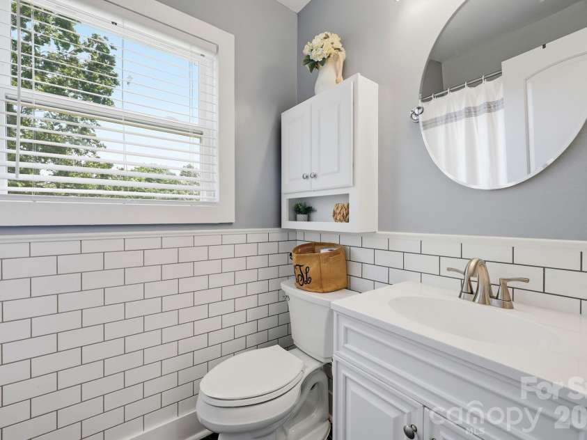 110 Wilfred Avenue, Lexington, NC 27292.  MLS# CAR4396193, YatesRealty ID 34403. 