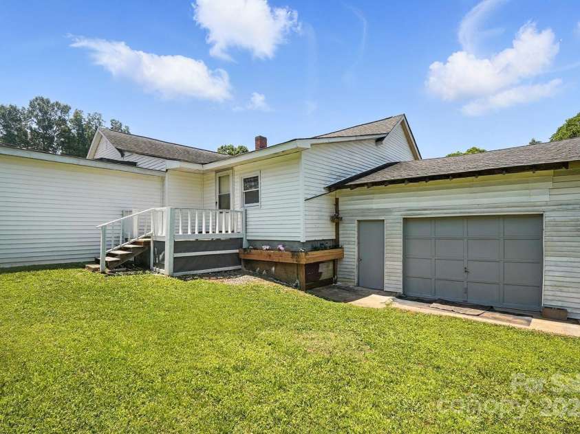 310 Sidney Johnson Street, Fort Mill, SC 29715.  MLS# CAR4274696, YatesRealty ID 34404. 