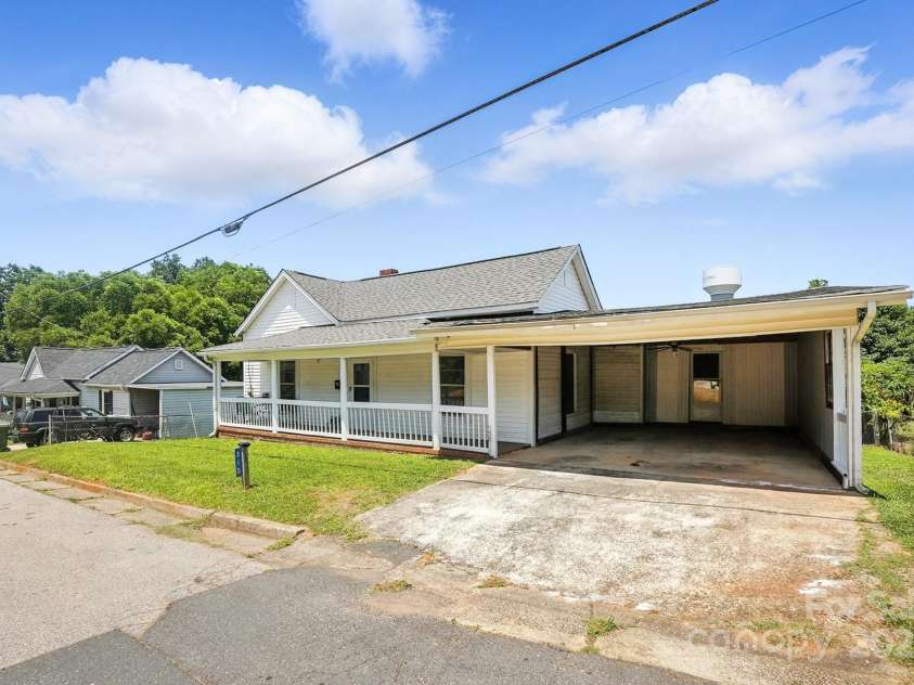 310 Sidney Johnson Street, Fort Mill, SC 29715.  MLS# CAR4274696, YatesRealty ID 34404. 