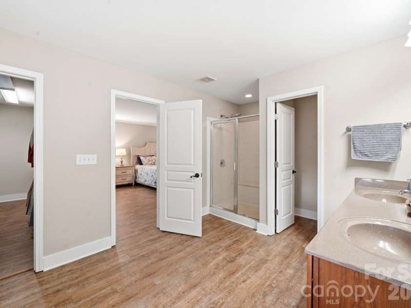 3585 Leighton Drive, Concord, NC 28027.  MLS# CAR4397371, YatesRealty ID 34404. Primary Bath with Private Water Closet