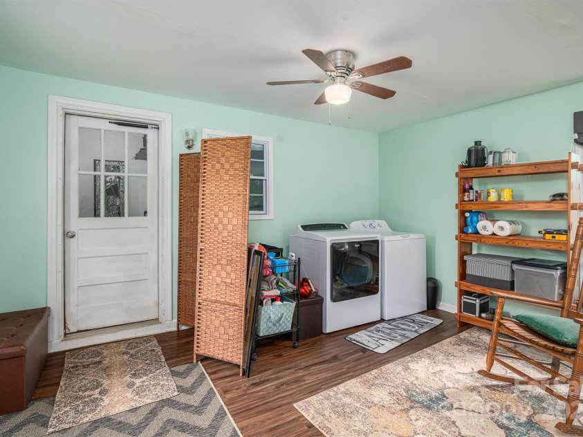 515 Lakewood Drive, Gastonia, NC 28056.  MLS# CAR4295444, YatesRealty ID 34405. 