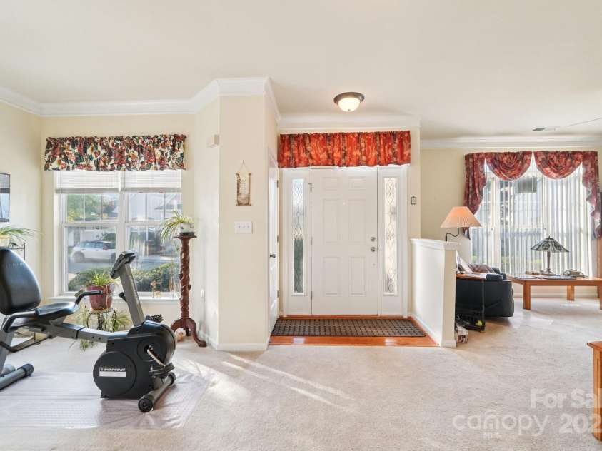 3120 Mistletoe Drive, Charlotte, NC 28273.  MLS# CAR4293740, YatesRealty ID 34406. 