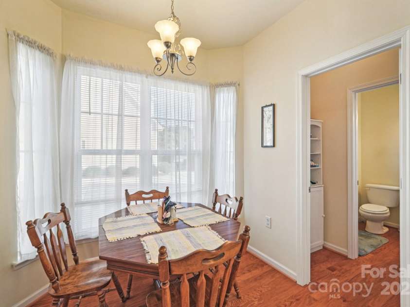 3120 Mistletoe Drive, Charlotte, NC 28273.  MLS# CAR4293740, YatesRealty ID 34406. 