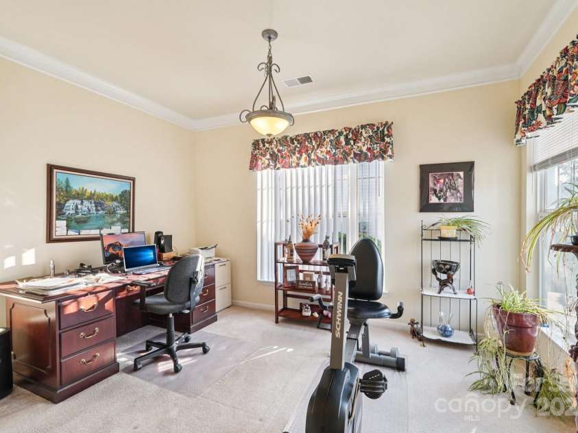 3120 Mistletoe Drive, Charlotte, NC 28273.  MLS# CAR4293740, YatesRealty ID 34406. 