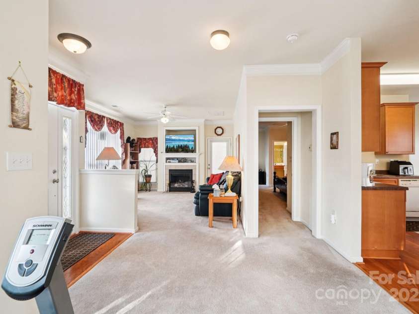 3120 Mistletoe Drive, Charlotte, NC 28273.  MLS# CAR4293740, YatesRealty ID 34406. 