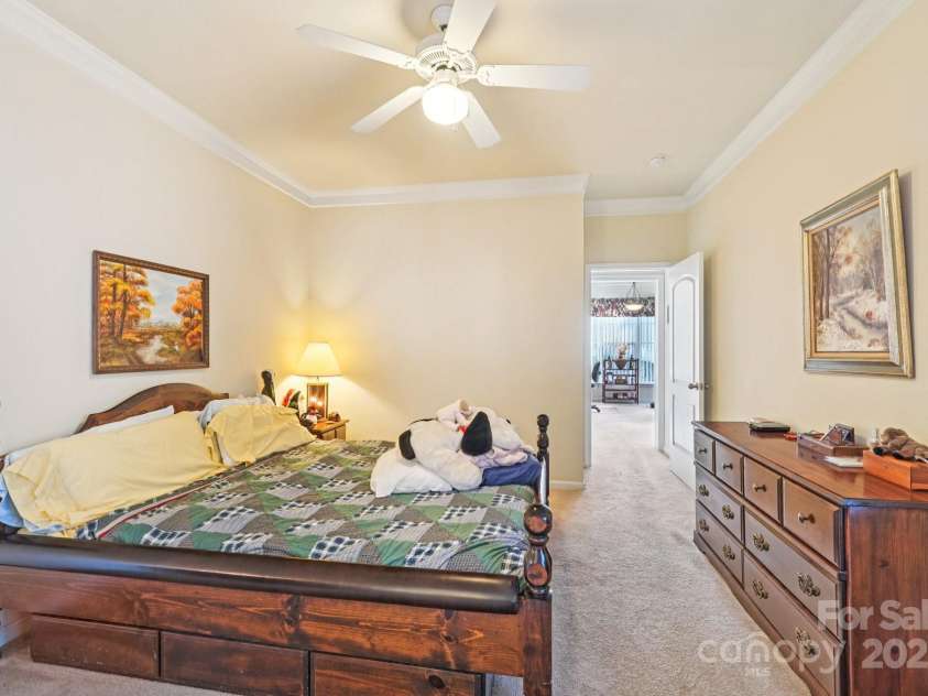 3120 Mistletoe Drive, Charlotte, NC 28273.  MLS# CAR4293740, YatesRealty ID 34406. 