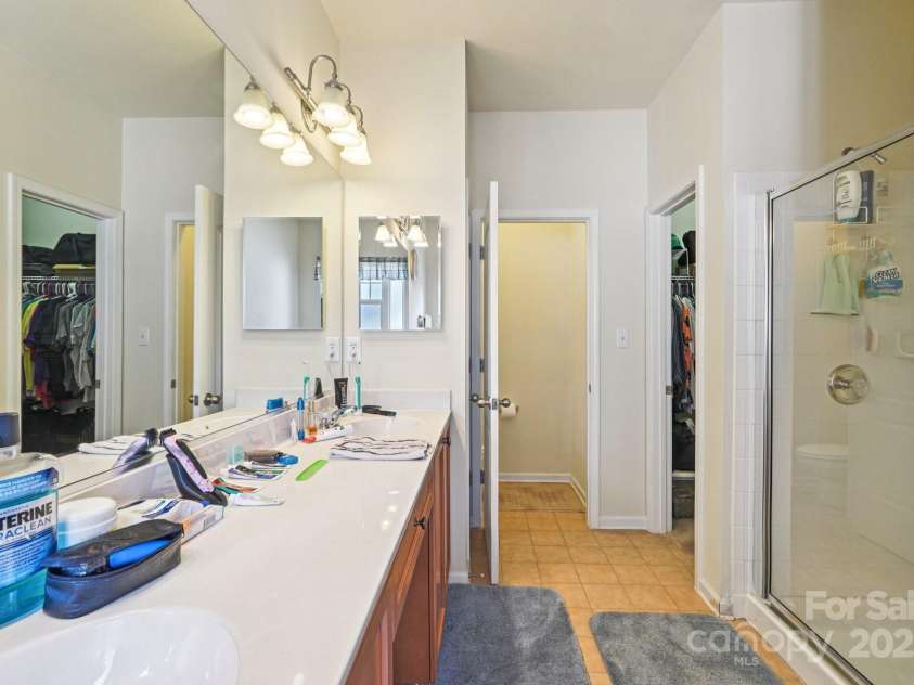3120 Mistletoe Drive, Charlotte, NC 28273.  MLS# CAR4293740, YatesRealty ID 34406. 