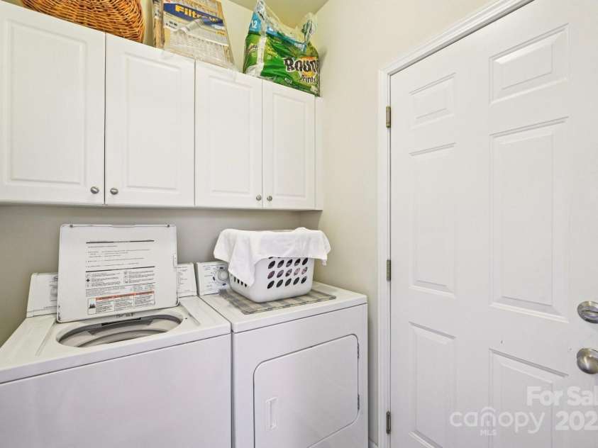 3120 Mistletoe Drive, Charlotte, NC 28273.  MLS# CAR4293740, YatesRealty ID 34406. 