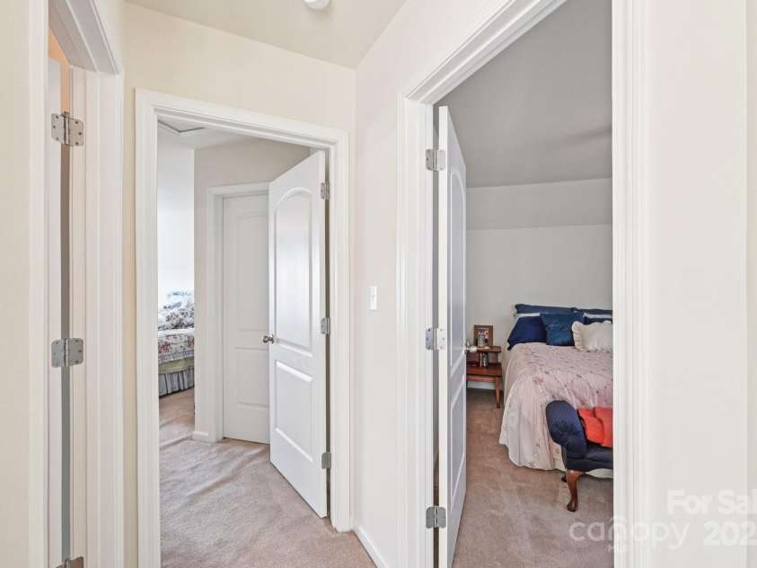 3120 Mistletoe Drive, Charlotte, NC 28273.  MLS# CAR4293740, YatesRealty ID 34406. 