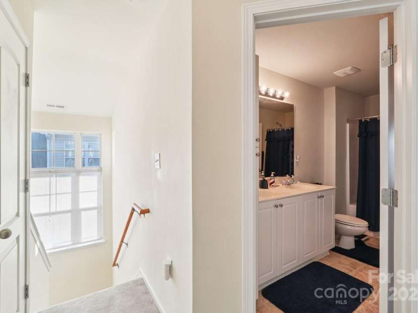 3120 Mistletoe Drive, Charlotte, NC 28273.  MLS# CAR4293740, YatesRealty ID 34406. 