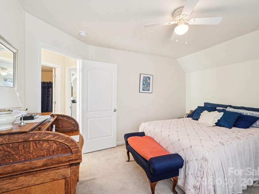 3120 Mistletoe Drive, Charlotte, NC 28273.  MLS# CAR4293740, YatesRealty ID 34406. 