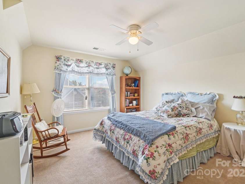 3120 Mistletoe Drive, Charlotte, NC 28273.  MLS# CAR4293740, YatesRealty ID 34406. 
