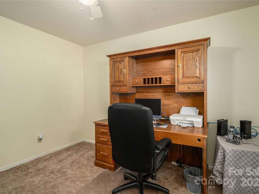 1472 Woodridge Lane, Lincolnton, NC 28092.  MLS# CAR4295086, YatesRealty ID 34407. 