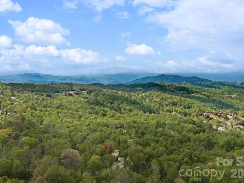 576 Eagle Springs Trail, Banner Elk, NC 28604.  MLS# CAR4383432, YatesRealty ID 34407. 
