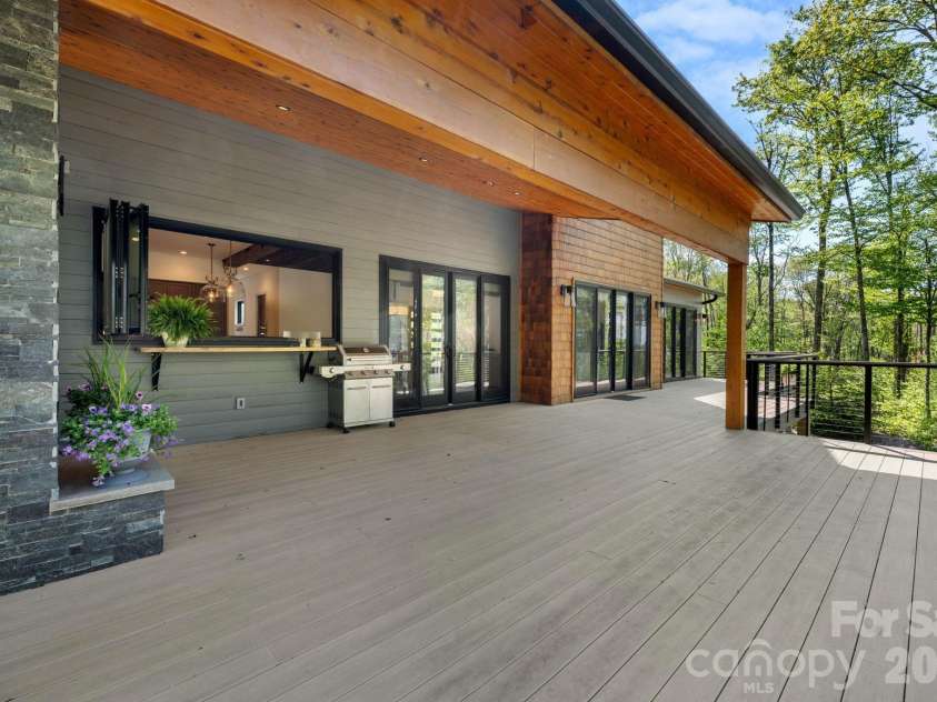 576 Eagle Springs Trail, Banner Elk, NC 28604.  MLS# CAR4383432, YatesRealty ID 34407. Deck
