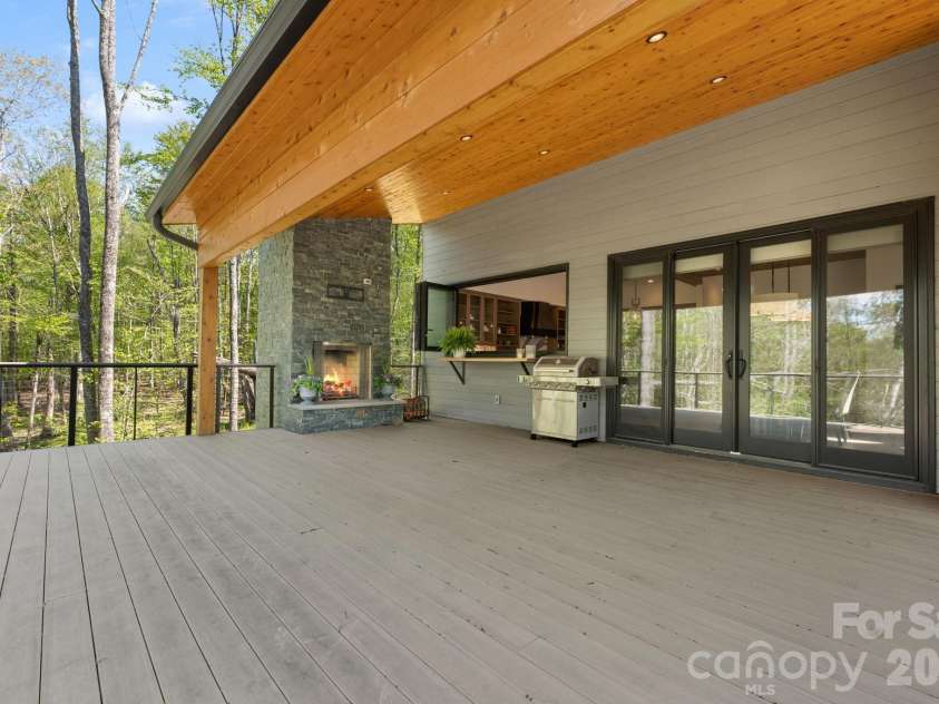 576 Eagle Springs Trail, Banner Elk, NC 28604.  MLS# CAR4383432, YatesRealty ID 34407. Deck