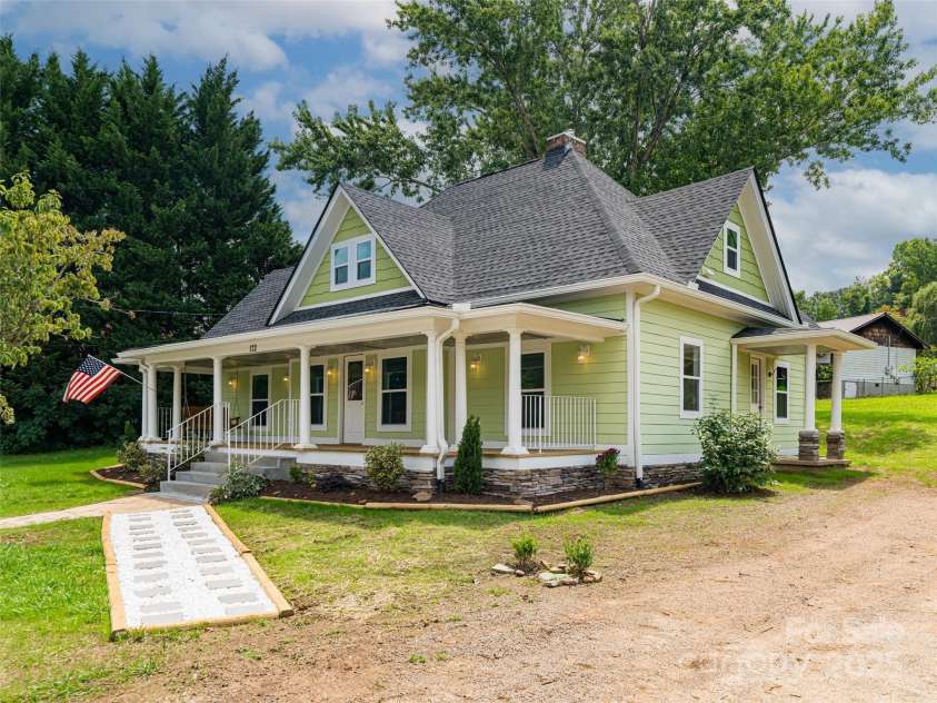 172 Reed Street, Canton, NC 28716.  MLS# CAR4296110, YatesRealty ID 34408. 