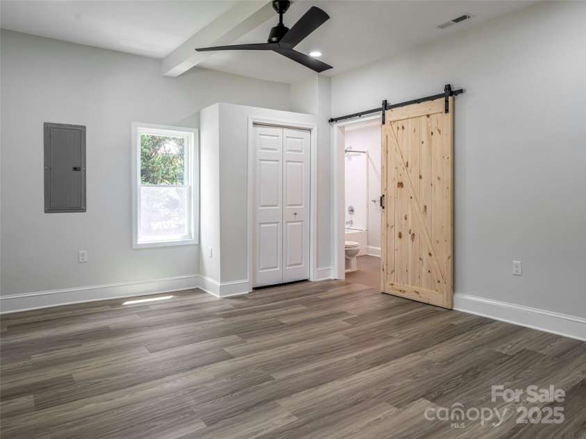 172 Reed Street, Canton, NC 28716.  MLS# CAR4296110, YatesRealty ID 34408. 