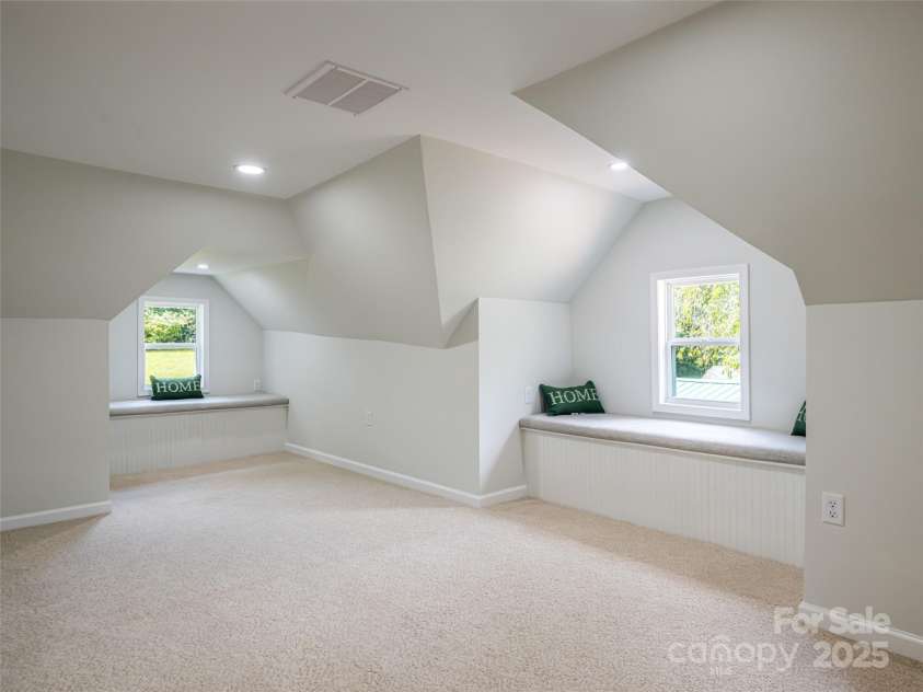 172 Reed Street, Canton, NC 28716.  MLS# CAR4296110, YatesRealty ID 34408. 