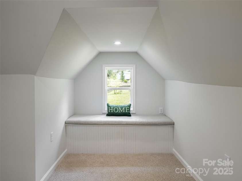 172 Reed Street, Canton, NC 28716.  MLS# CAR4296110, YatesRealty ID 34408. 