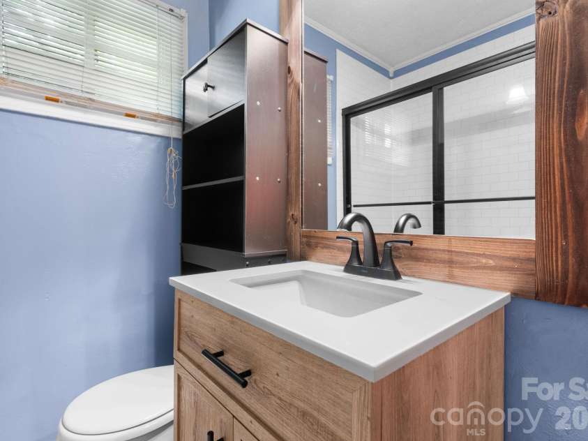 248 Hemlock Street, Hudson, NC 28638.  MLS# CAR4393449, YatesRealty ID 34409. Bathroom Main Level