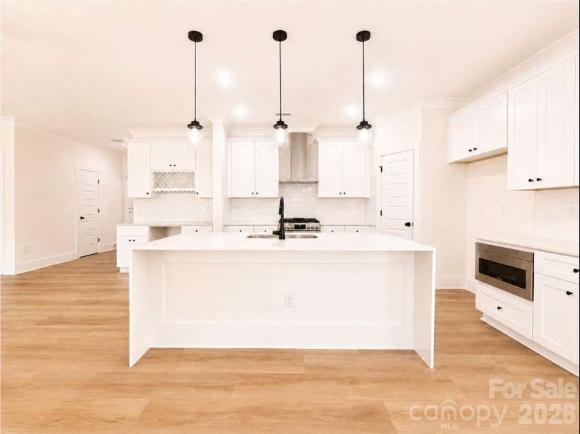 1242 Sharon Amity Road, Charlotte, NC 28211.  MLS# CAR4392500, YatesRealty ID 3441. 